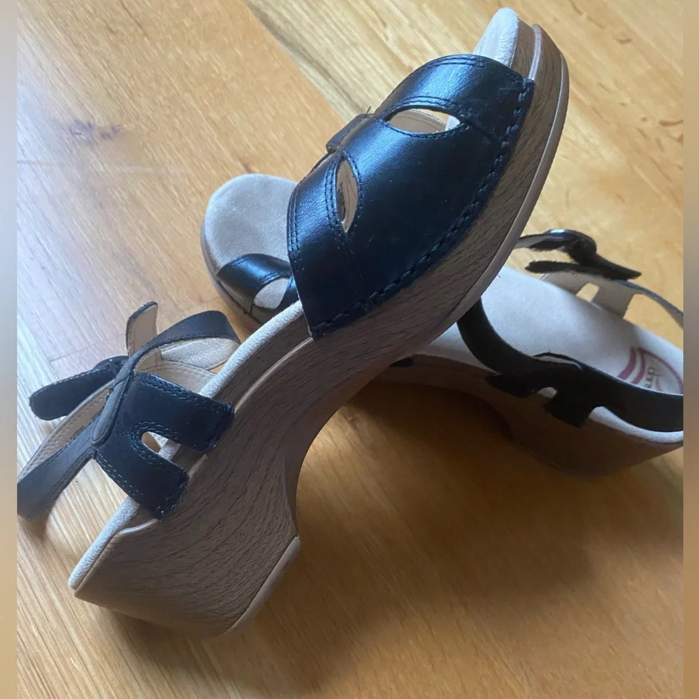 Dansko Season Leather Strappy Sandals, 8-9 - Picture 5 of 7